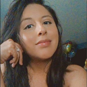 Meet your Posher, Mayra